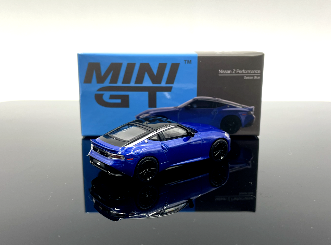 Mini GT Nissan Z Performance JDM Car 1:64 Scale Die-cast Cars Model Toy #453