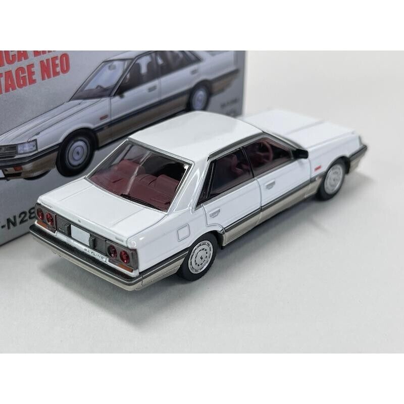 Tomytec Vintage Nissan Skyline R31 4 puertas HT GT Passage 1/64 Coche de metal fundido a presión