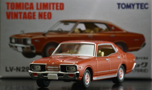 [Tomica Limited Vintage NEO LV-N295A 1/64] Nissan Cedric 4 puertas HT F-Type 2000